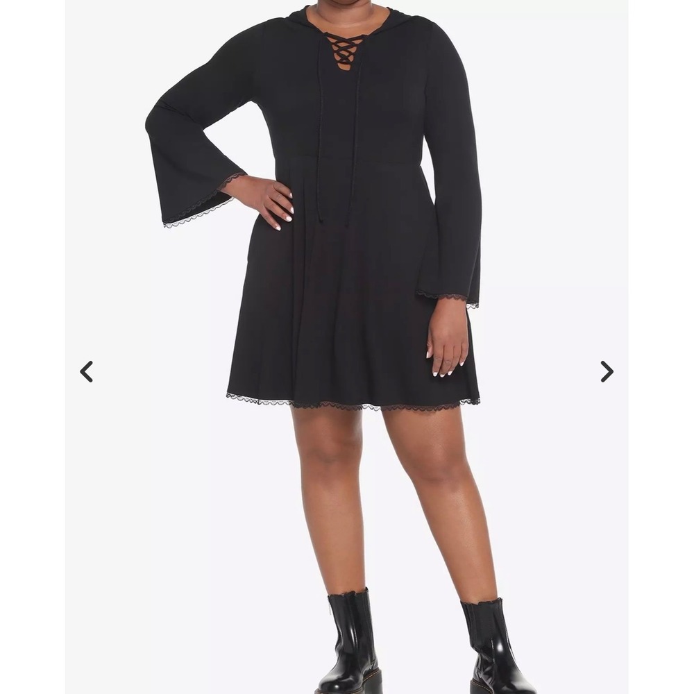 Hot topic cosmic aura women's 3x black lace up front hooded dress flare sleeve